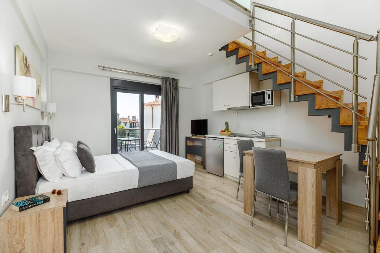 Ilis Villas Nikiti  Buitenkant foto